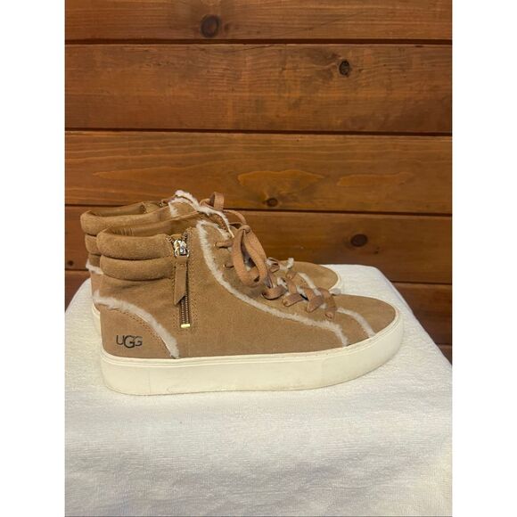 UGG Olli Heritage Women's Size 6 US Chestnut Suede  Sz 9.5 1112425 - Picture 2 of 8